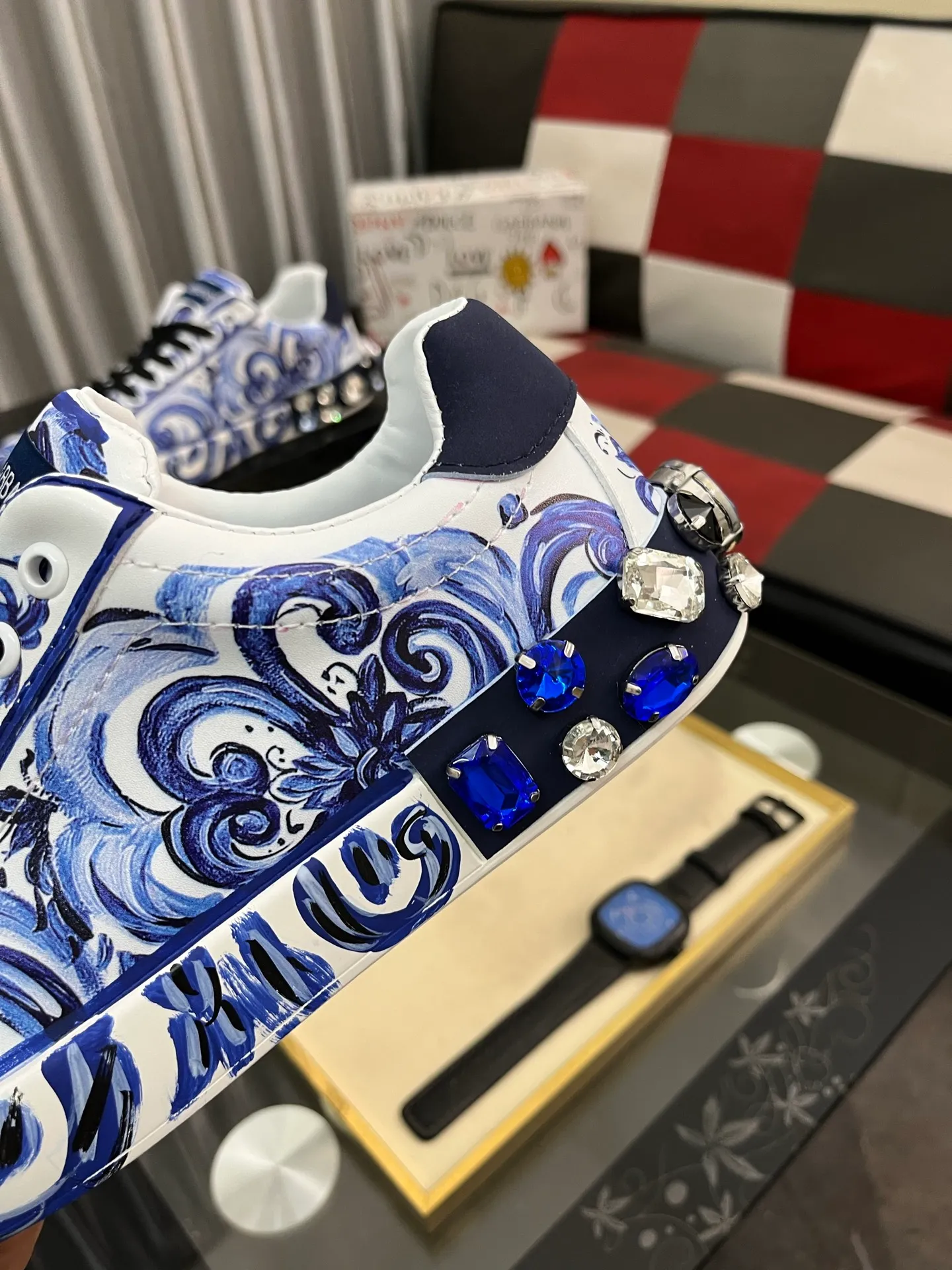Men's shoes 💰500⌚️⌚️Dolce & Gabbana/DG heavy industry series, new casual fashion shoes 👟Simple and elegant style, fashionable and exclusive👑Fashionable and generous. Original breathable cotton + hand-painted craftsmanship, comfortable breathable lining. Exquisite luxury, super A level! Compared with the genuine product at the counter, the version is no worse at all💕Size: 35-462⃣️Color selection